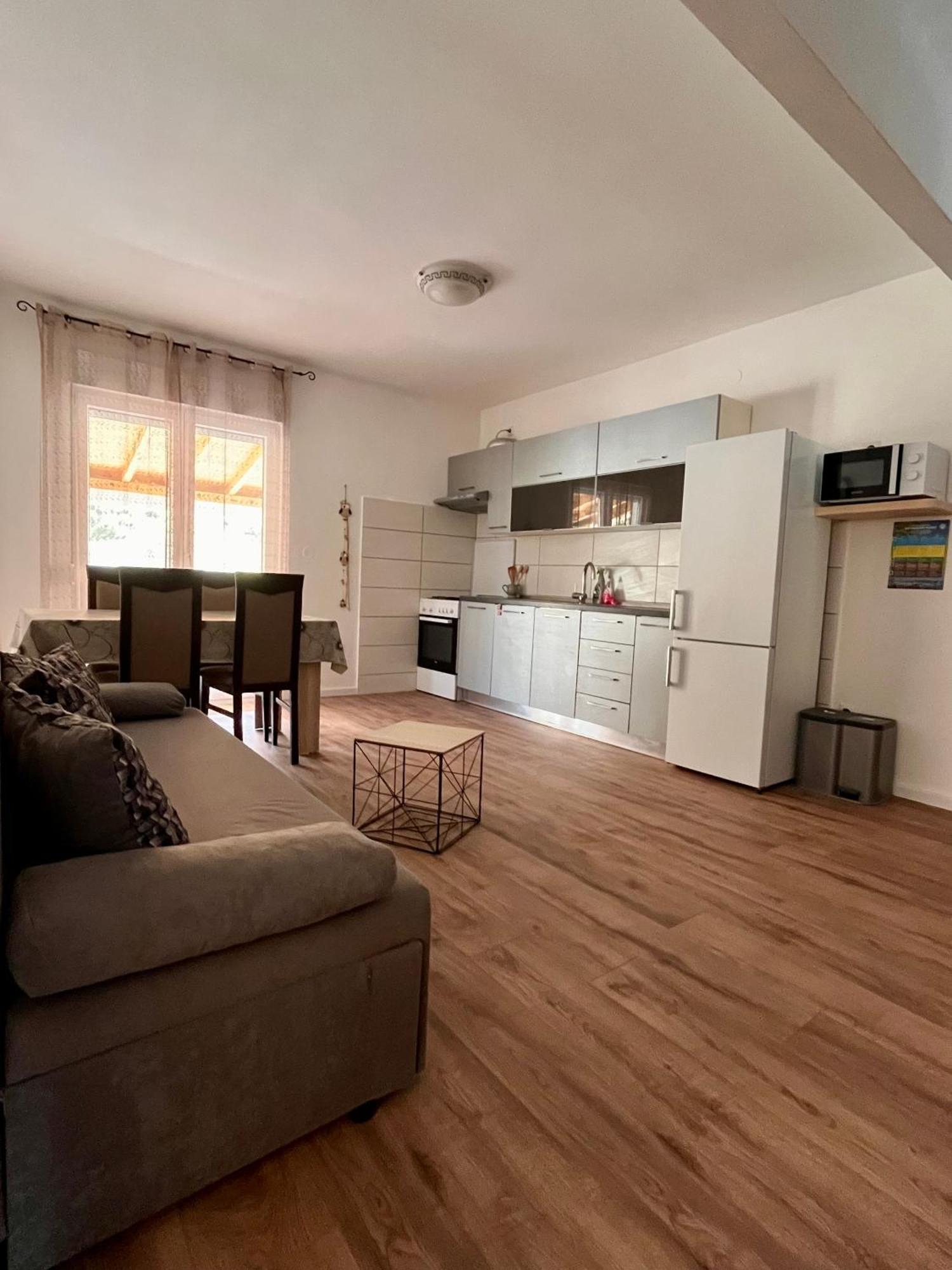 Apartments Jaska Supetarska Draga Eksteriør bilde